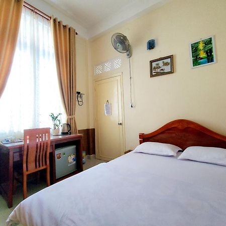 Binh Dao Hotel - Khach San Ngay Trung Tam Gia Re 大叻 外观 照片