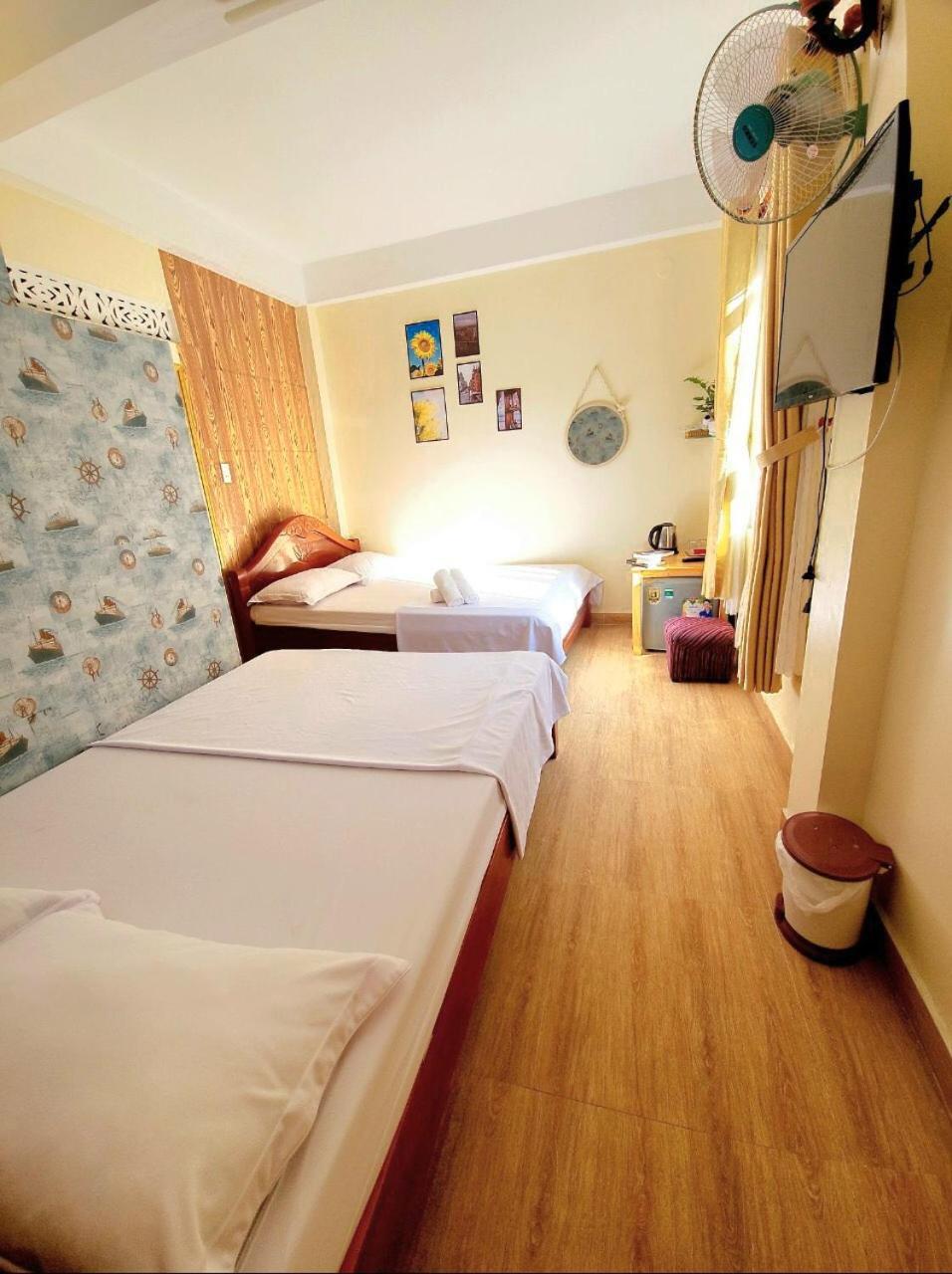 Binh Dao Hotel - Khach San Ngay Trung Tam Gia Re 大叻 客房 照片