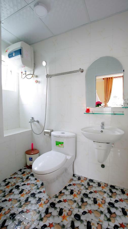 Binh Dao Hotel - Khach San Ngay Trung Tam Gia Re 大叻 外观 照片
